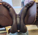 Bates "Caprilli Classic" Close Contact Saddle